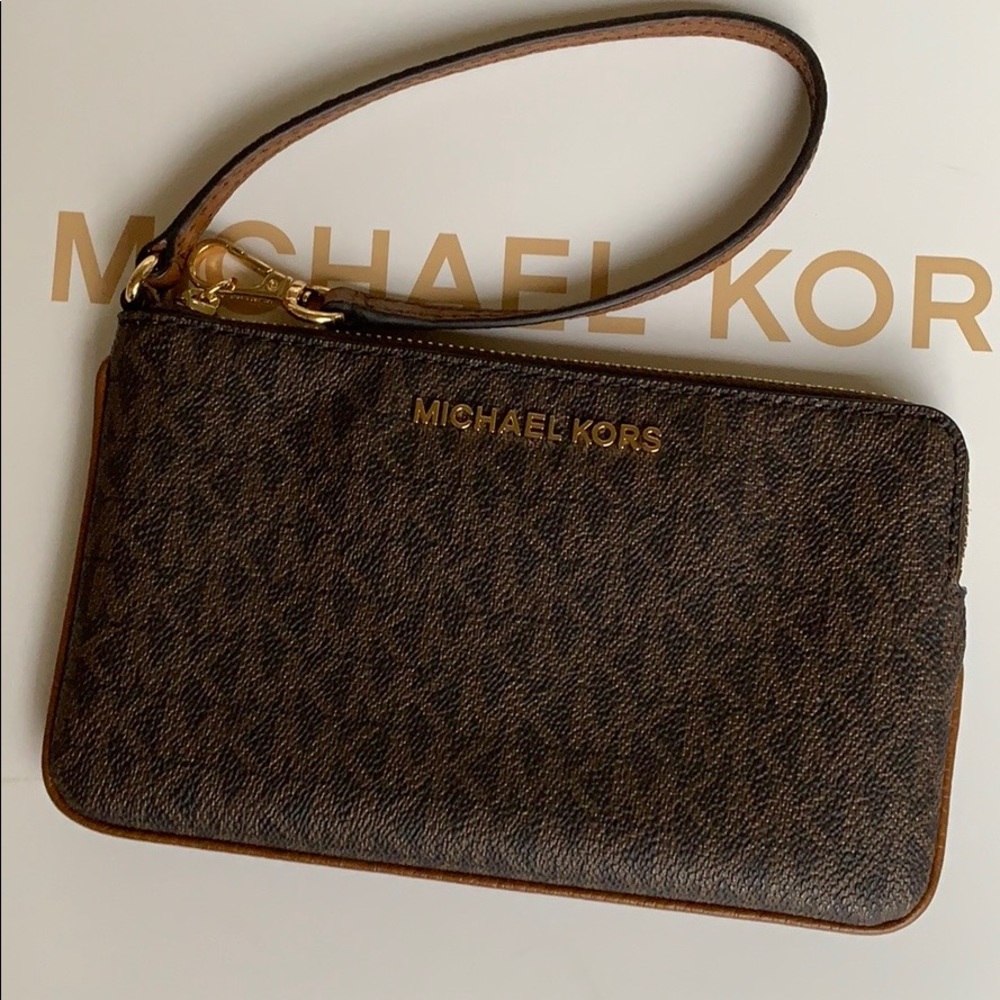Michael Kors Jet Set Travel Lg Top Zip Wrislet - Picture 15 of 16